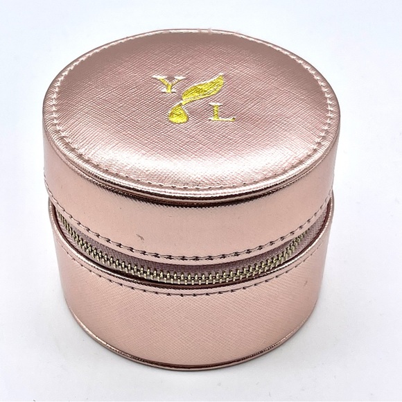 Young Living Handbags - Young Living Essential Oils Pink Rose Gold Round Travel Case for 5 ml Bottles